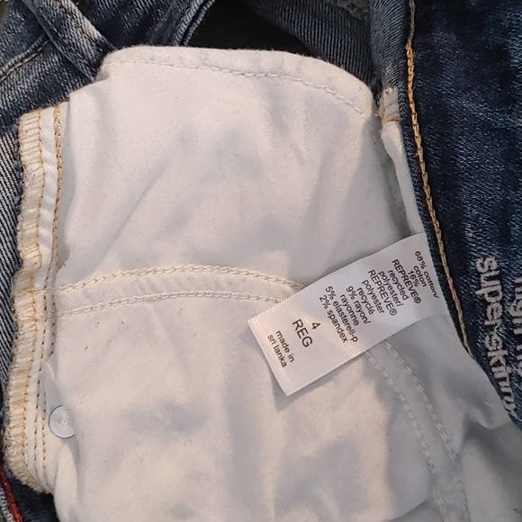 🐸Maurices distressed jeans size 4 - Picture 5 of 5
